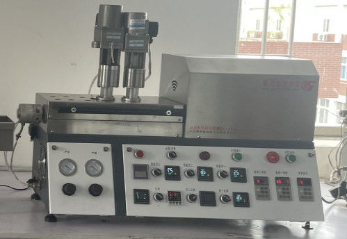 ซื้อ 800X350X580mm Parallel Twin Screw Extruder พลาสติกโพลีเมอร์ Compounding Extruder online manufacture
